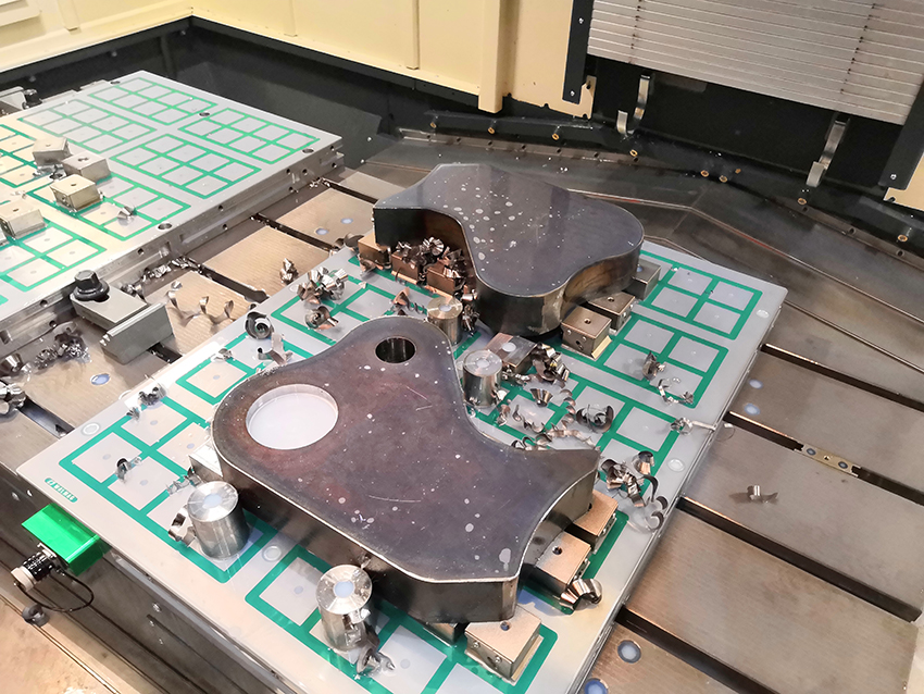 Use of magnetic chuck Mastermill